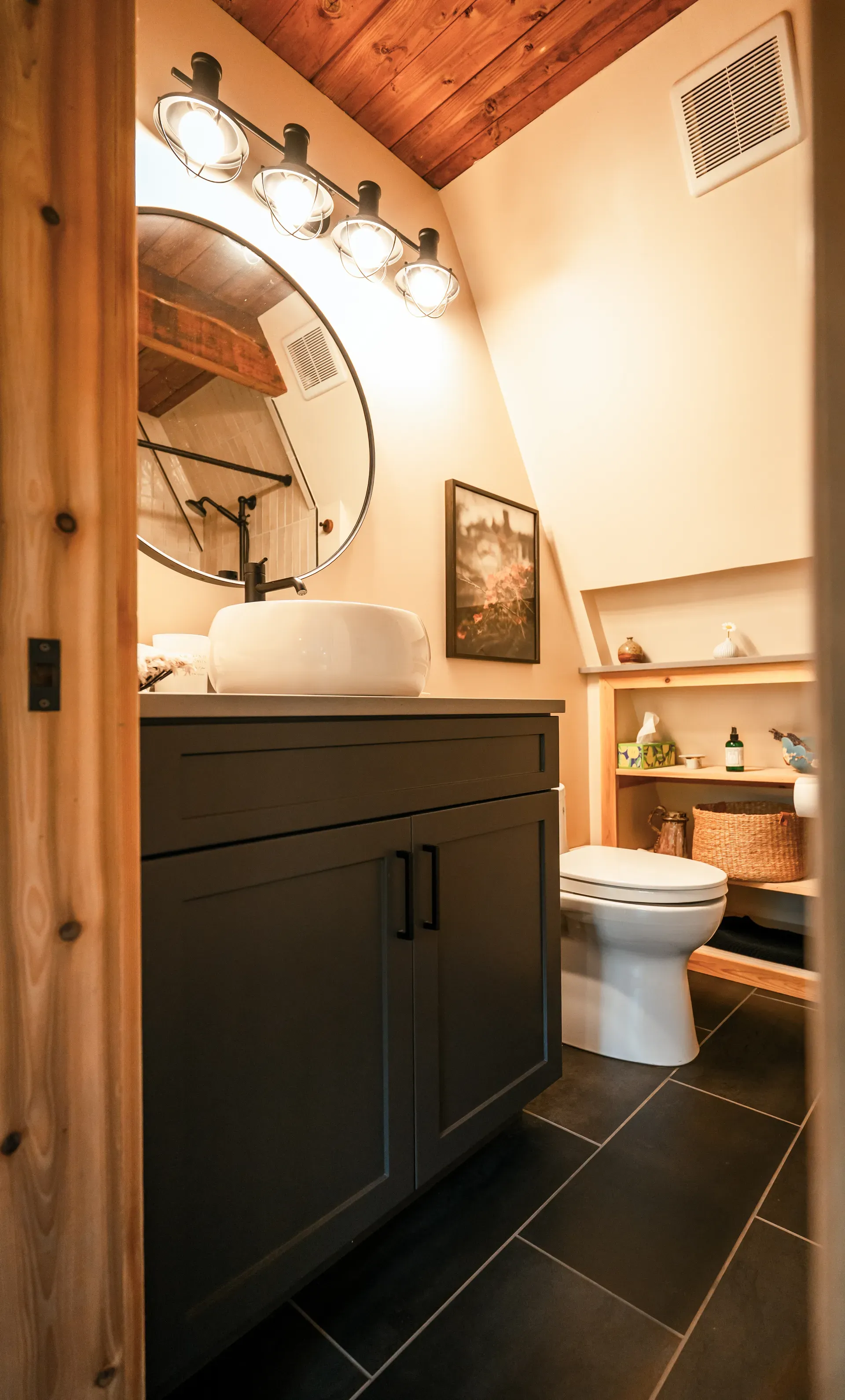 Designing the Ultimate Kitchen Island: Sizing, Seating & Workflow for Lake Oswego Homes
